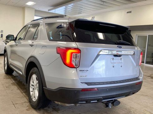 Used 2020 Ford Explorer XLT w/ Comfort Package image 5