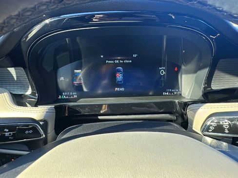 Used 2025 Lincoln Corsair FWD image 23