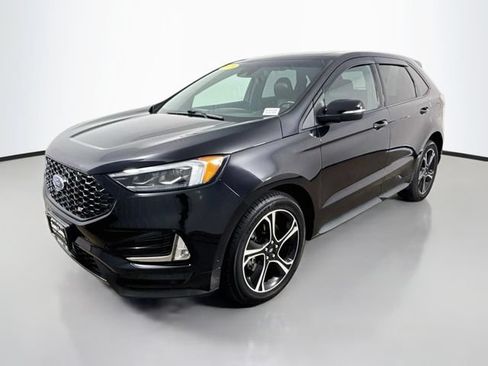 Used 2019 Ford Edge ST w/ Equipment Group 401A AWD/4WD image 3