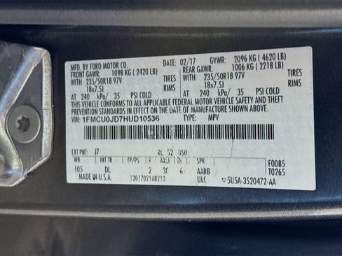 Used 2017 Ford Escape Titanium image 39