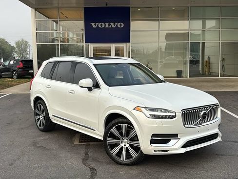 Used 2021 Volvo XC90 T6 Inscription w/ Protection Package Premier AWD/4WD image 2