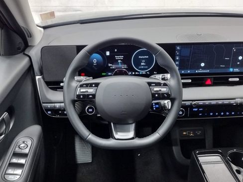 Certified 2026 Hyundai Ioniq 5 SE RWD image 32