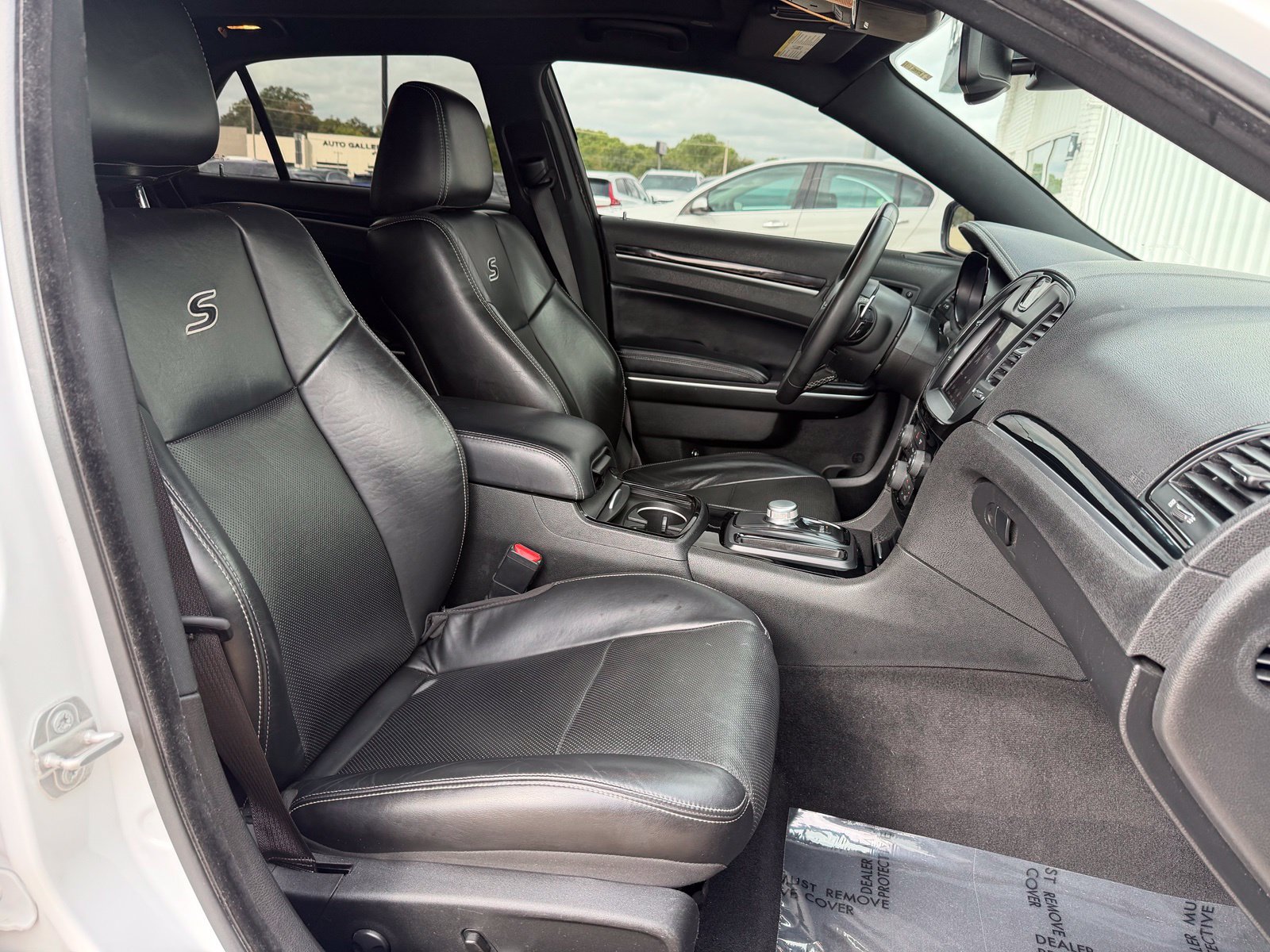 Used 2022 Chrysler 300 S w/ Comfort Group RWD image 36