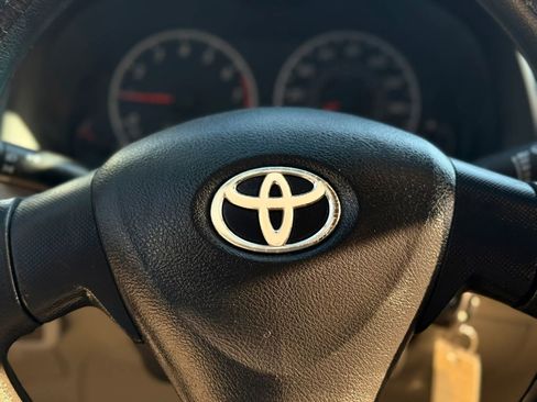 Used 2012 Toyota Corolla L FWD image 31