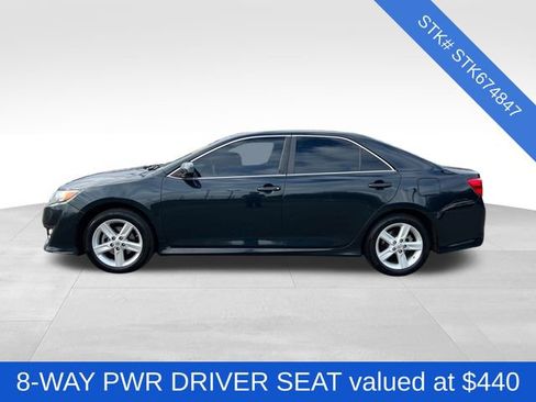 Used 2013 Toyota Camry SE image 4