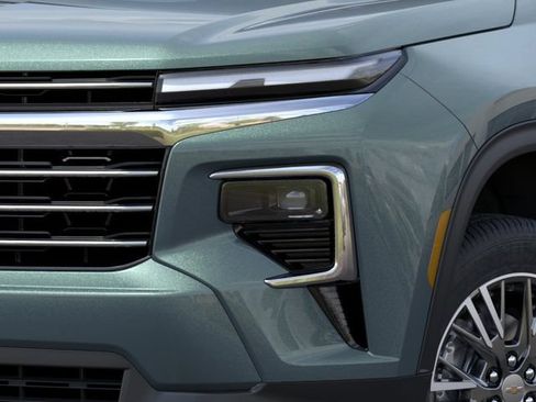 New 2027 Chevrolet Traverse LT w/ Driver Confidence Package FWD image 10
