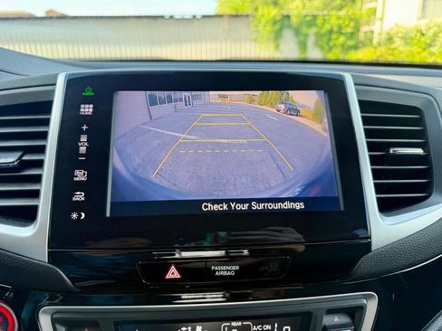 Used 2016 Honda Pilot Elite image 12