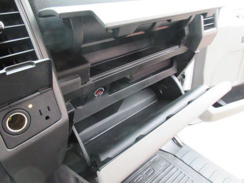 Used 2019 Ford F550 4x4 SuperCab Super Duty image 29