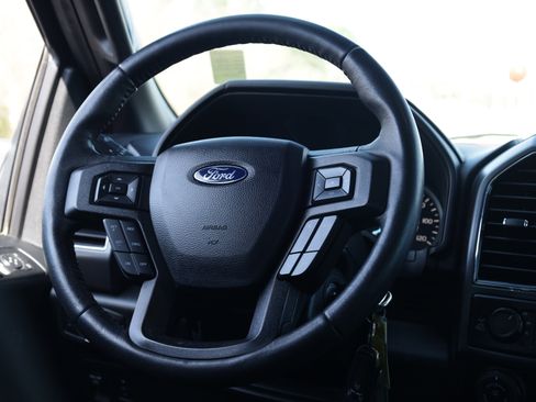 Used 2019 Ford F150 XLT w/ Equipment Group 302A Luxury image 7