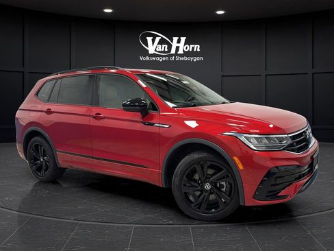Used 2024 Volkswagen Tiguan SE R-Line AWD/4WD image 1