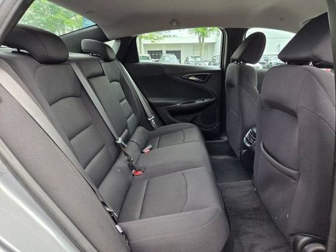 Used 2024 Chevrolet Malibu LT FWD image 18