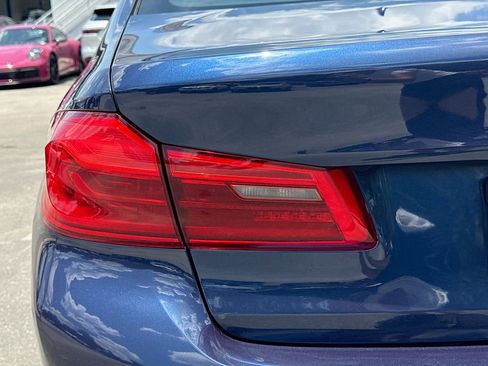 Used 2018 BMW 530e RWD image 10