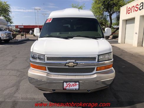 Used 2010 Chevrolet Express 1500 w/ Preferred Equipment Group RWD image 4