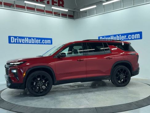 Used 2024 Chevrolet Traverse RS image 7