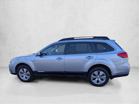Used 2012 Subaru Outback 3.6R Limited w/ Moonroof Pkg image 9