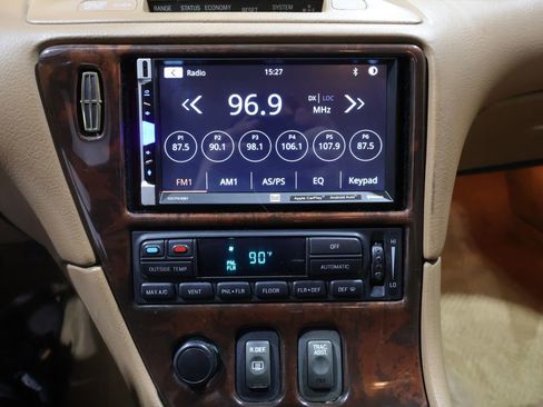 Used 1996 Lincoln Mark VIII RWD image 17