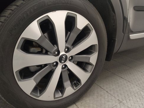 Used 2021 Kia Telluride S image 31