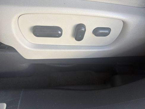 Used 2013 Ford Explorer Limited AWD/4WD image 22