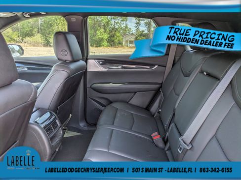 Used 2022 Cadillac XT5 Premium Luxury w/ Technology Package FWD image 14