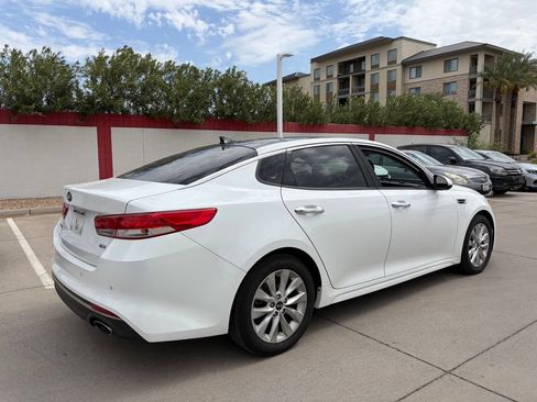 Used 2016 Kia Optima EX w/ Premium Package FWD image 2