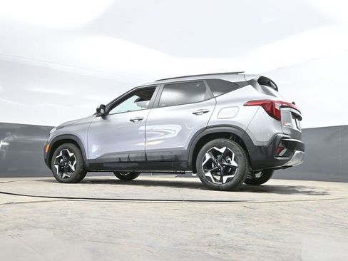 Used 2025 Kia Seltos S image 48