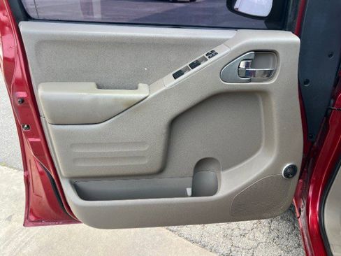 Used 2017 Nissan Frontier SV image 27