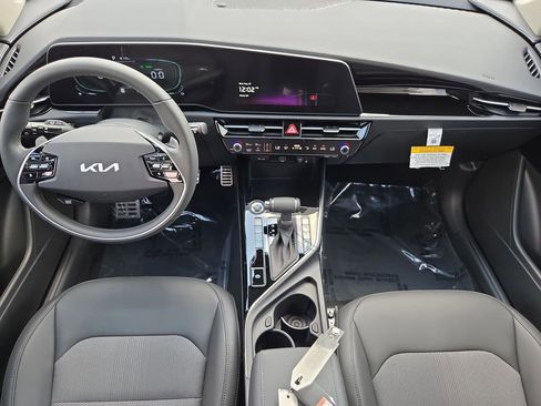 New 2025 Kia Niro EX Touring image 21
