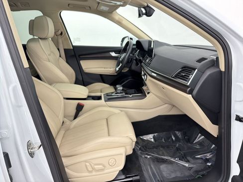 Used 2023 Audi Q5 e Premium Plus w/ Premium Plus Package AWD/4WD image 26