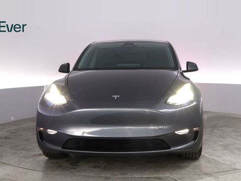 Used 2022 Tesla Model Y Long Range AWD/4WD image 12
