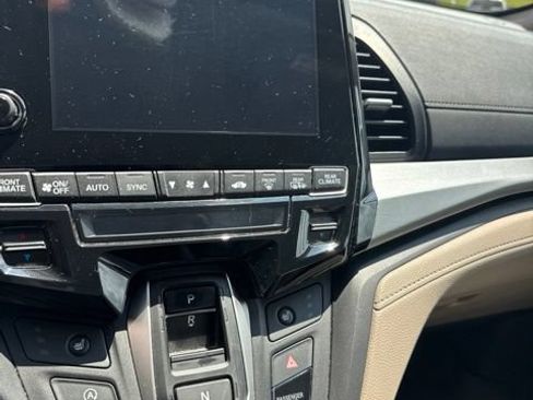 Used 2018 Honda Odyssey Touring image 5