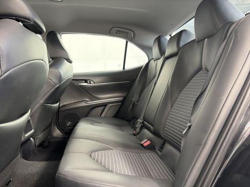 Used 2024 Toyota Camry SE FWD image 7