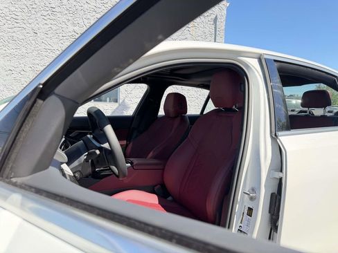 Used 2026 BMW 530i xDrive AWD/4WD image 20