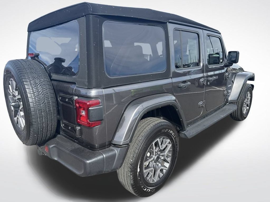 Used 2024 Jeep Wrangler Unlimited Sahara AWD/4WD image 6