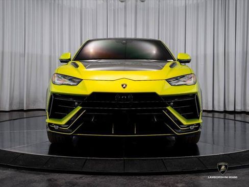 Used 2023 Lamborghini Urus Performante AWD/4WD image 2
