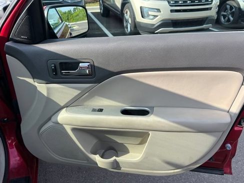 Used 2010 Ford Fusion SEL FWD image 10