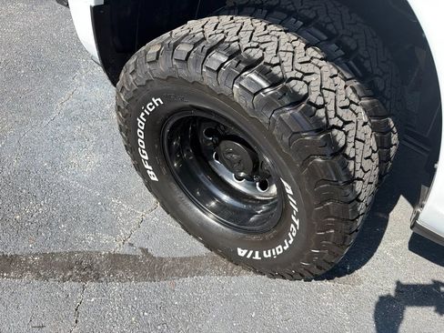 Used 2021 RAM 3500 Big Horn w/ Night Edition AWD/4WD image 10