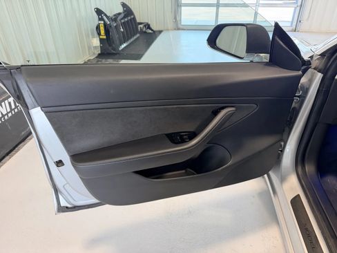 Used 2018 Tesla Model 3 Performance AWD/4WD image 13