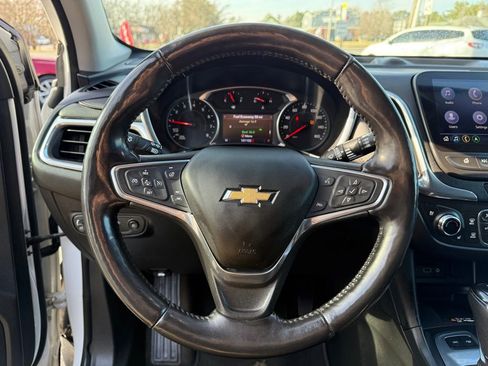 Used 2020 Chevrolet Equinox Premier image 11