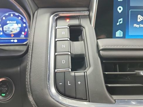 Used 2024 Chevrolet Tahoe Z71 w/ Luxury Package AWD/4WD image 27