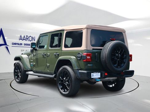Used 2022 Jeep Wrangler Unlimited Sahara AWD/4WD image 2