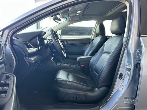 Used 2018 Subaru Outback 3.6R Limited image 11