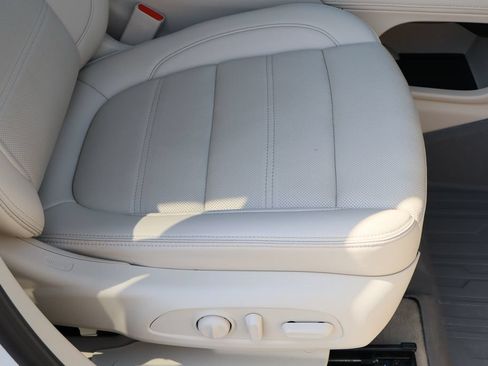 Certified 2023 GMC Acadia Denali w/ Denali Ultimate Package FWD image 33