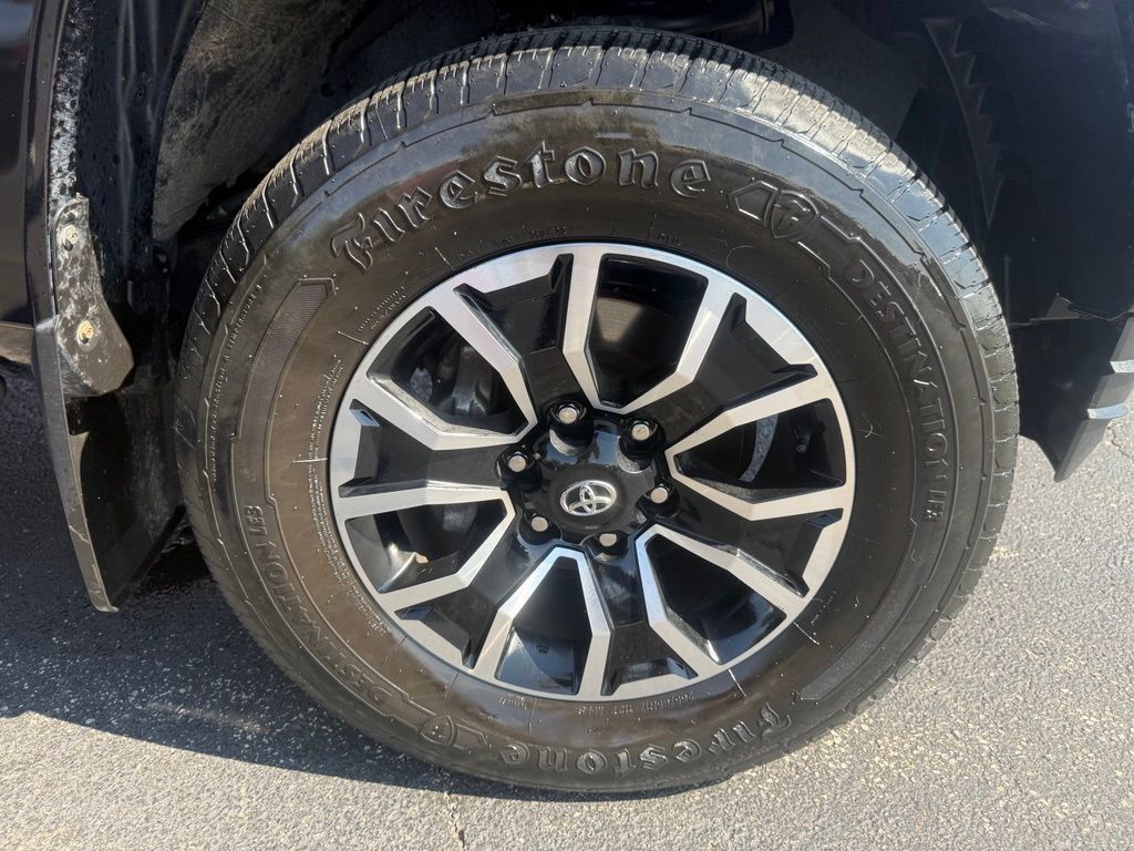 Used 2021 Toyota Tacoma TRD Sport AWD/4WD image 56