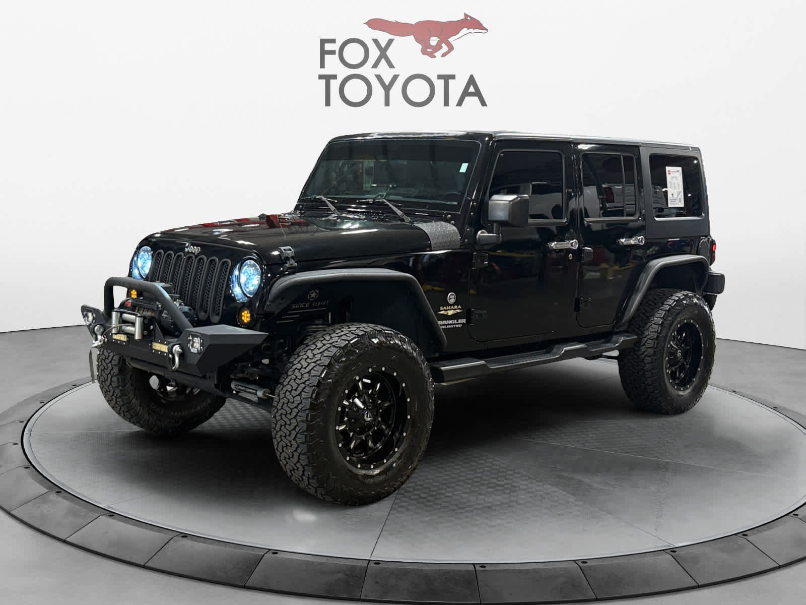 Used 2015 Jeep Wrangler Unlimited Sahara w/ Connectivity Group AWD/4WD image 1