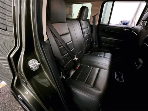 Used 2016 Jeep Patriot High Altitude image 27