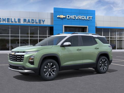 New 2026 Chevrolet Equinox LT w/ Convenience Package II image 2