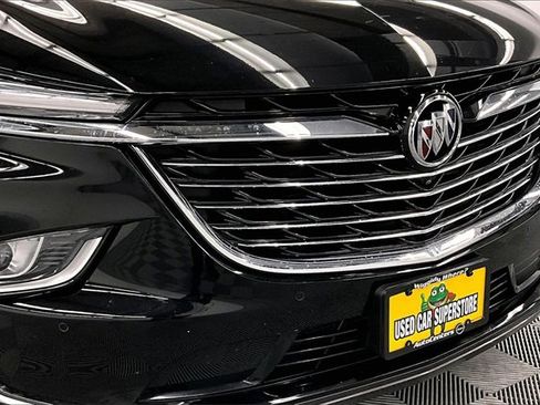 Used 2023 Buick Enclave Essence image 29