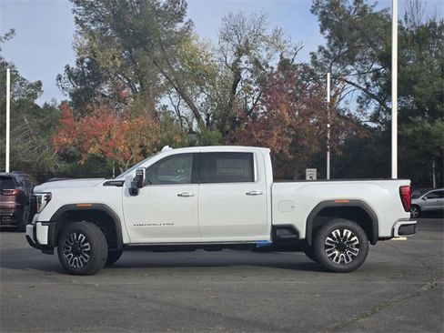 New 2026 GMC Sierra 3500 Denali Ultimate image 7