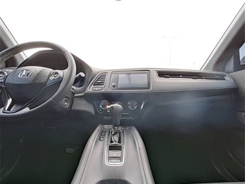 Used 2021 Honda HR-V Sport image 23