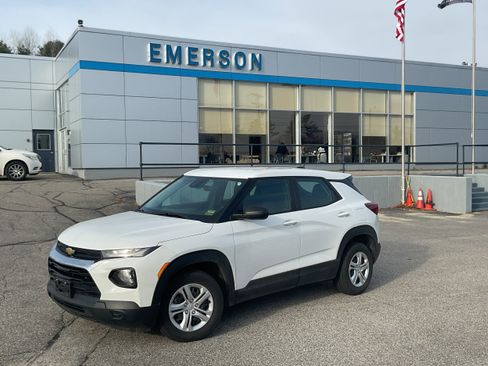 Certified 2021 Chevrolet TrailBlazer L image 3